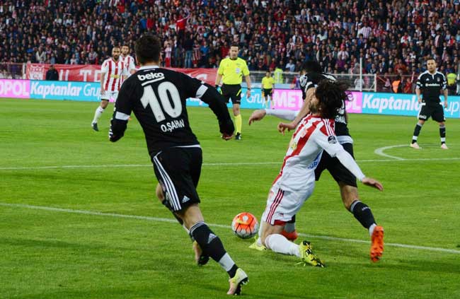 Beşiktaş, adım adım şampiyonluğa yürüyor