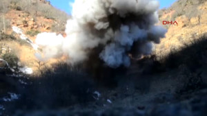 Tunceli'de Askerin Geçiş Yoluna Tuzaklanan 150 Kiloluk Patlayıcı İmha Edildi
