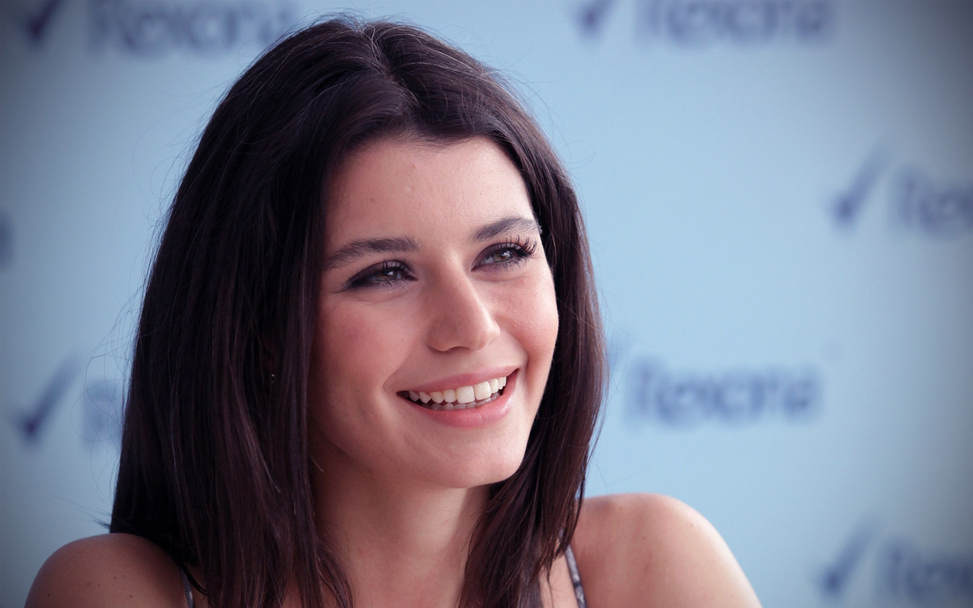 Beren Saat: