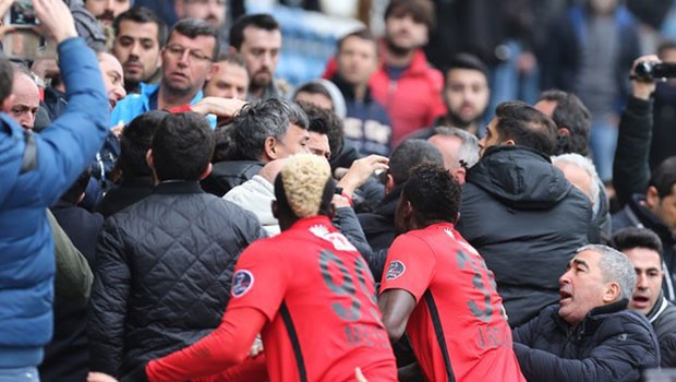 Kasımpaşa Maçında Arbede!