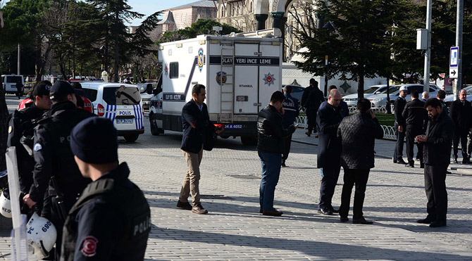 Emniyet, Canlı Bomba İçin Uyarılmış!