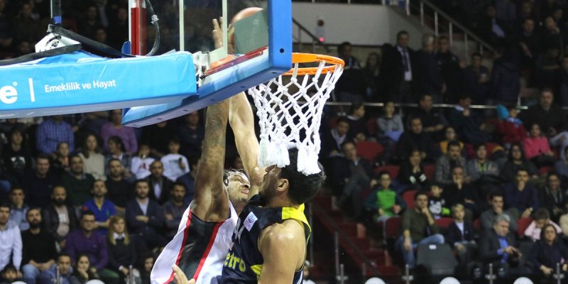 Fenerbahçe Uzatmada Kazandı!