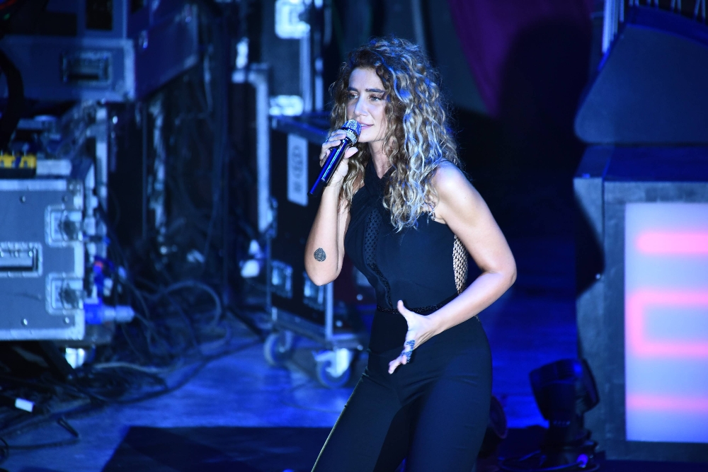 Yeni Albümün İlk Konseri İzmir'de