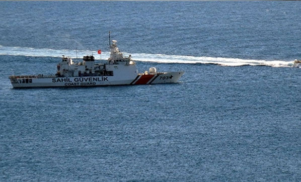 Ayvalık'ta Balıkçı Teknesi Battı 4 Kişi Kayıp, Kimlikleri Belli Oldu