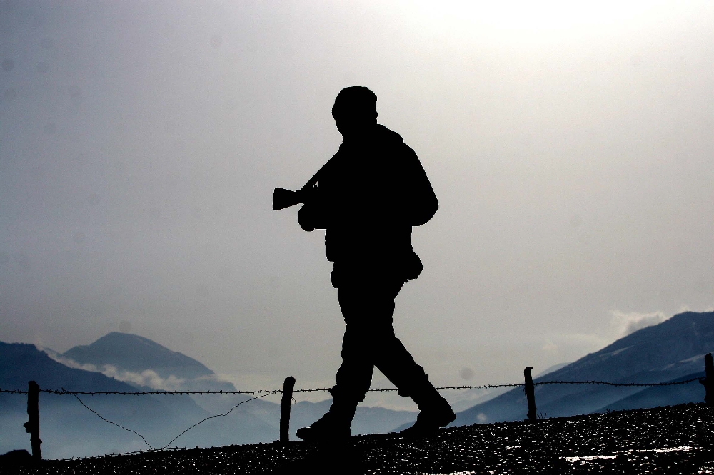 Tunceli'de Karakola Saldırı: 1 Asker Yaralı