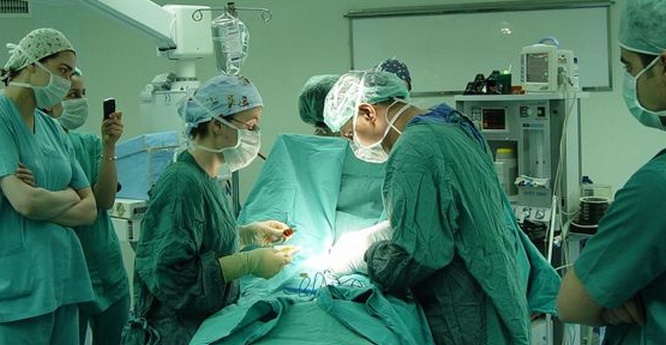 Türk Doktorlar Kırgızistan'da 100 Ameliyat Yaptı