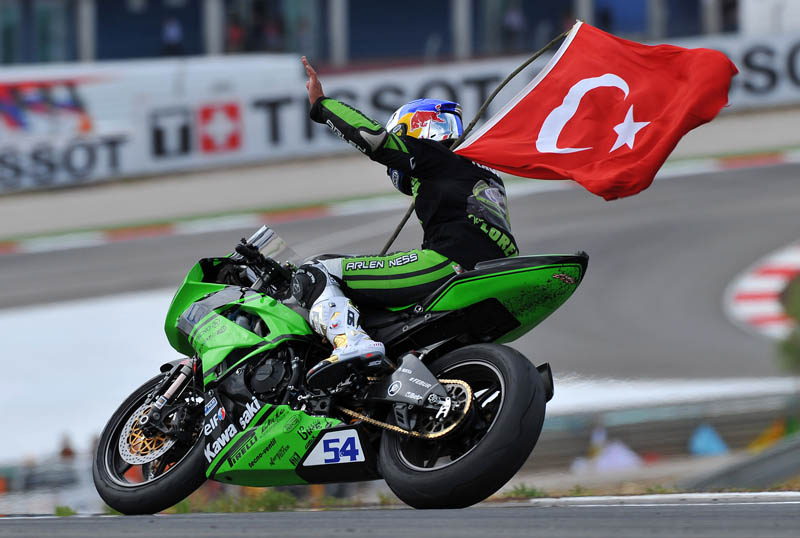 Kenan Sofuoğlu Dünya Şampiyonu!