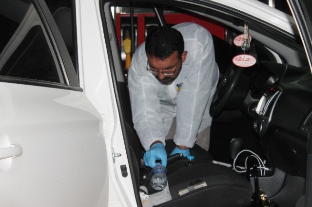 Emlakçı Kadın Benzinlikte İntihar Etti