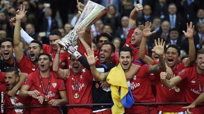 Kupa 3. kez üst üste Sevilla'nın