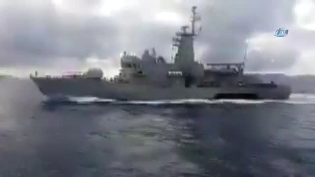 Ege Denizi’nde Hareketli Gece! Uyarıları Dinlemedi: Yunan Hücum Botu Türk Sahil Güvenlik Botuna Çarptı