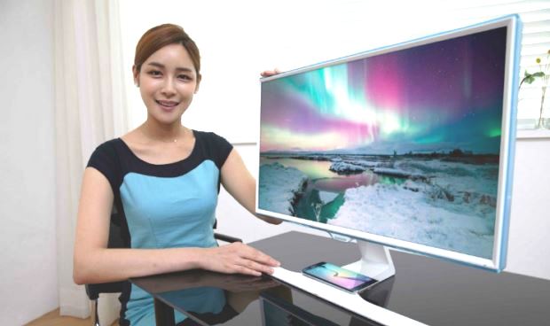 Samsung'dan Kablosuz Şarj Destekli Monitör!