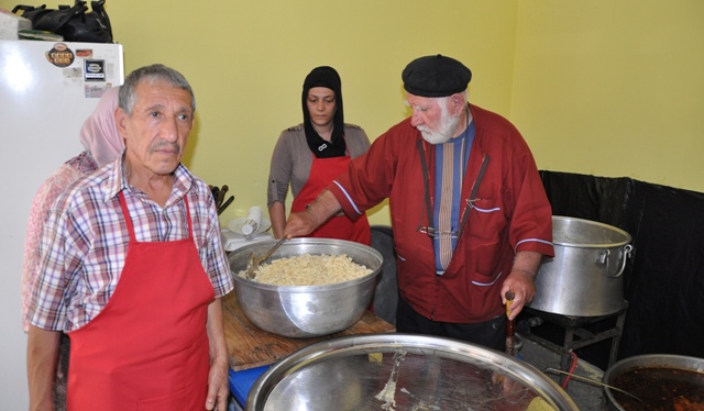 Cennet Dede'den Örnek Davranış