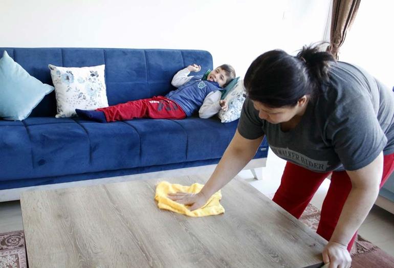 Fedakar Anne Oğlunu Kimseye Muhtaç Etmemek İçin Her Türlü Zorluğa Katlanıyor