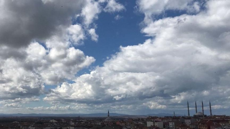 İstanbullular Dikkat! Meteoroloji Uyardı, Gök Gürültülü Sağanak Yağış Geliyor, Ne Zaman Başlayacak?