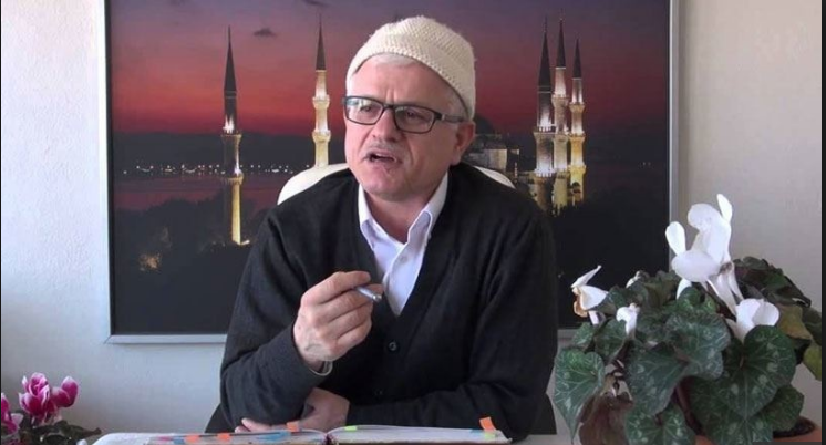 Son Dakika! Atürk’e Hakaret Suçundan Aranan Süleyman Yeşilyurt Teslim Oldu!
