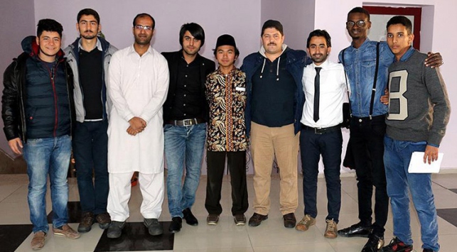 Sezai Karakoç'un 'Sürgün' Şiiri 7 dile Çevrildi