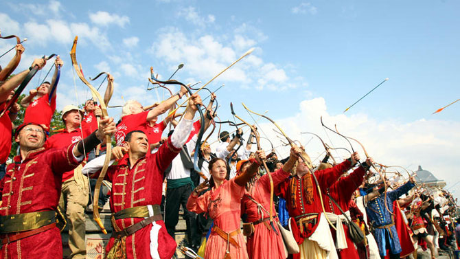 Okçular Vakfı'ndan Şaşkınlık Yaratan Gösteri