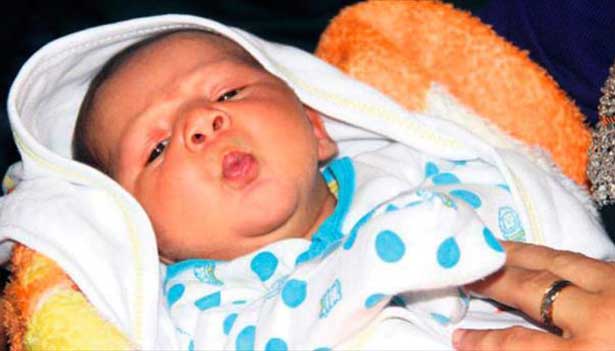 Doğumda Bebeğimi Düşürdüler