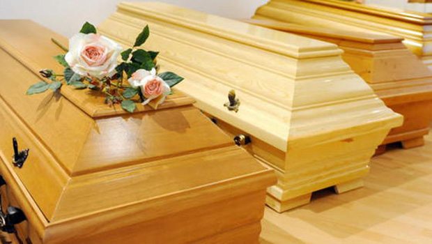 'Ölü' Sanılan Kadın Cenazesinde Uyandı!