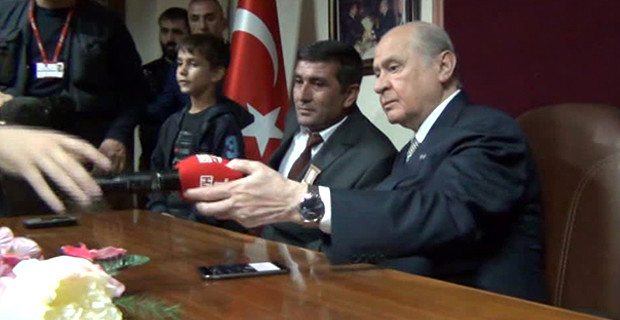 Bahçeli, TRT'ye ayar verdi. Kaldırın şu mikrofonu!