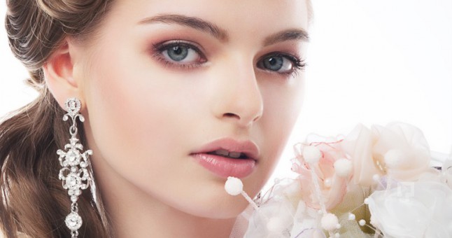 Kusursuz Bir Porselen Makyaj İçin Tüyolar