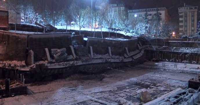 Okul İnşaatında Toprak Kayması !