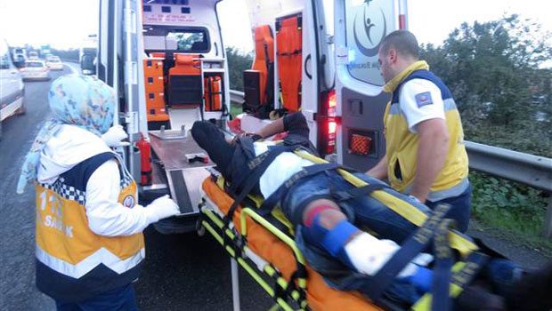 TEM'de Bıçaklı Kavga: 3 yaralı