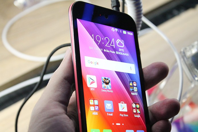 Asus'dan Yeni Akıllı Telefon: Asus Live