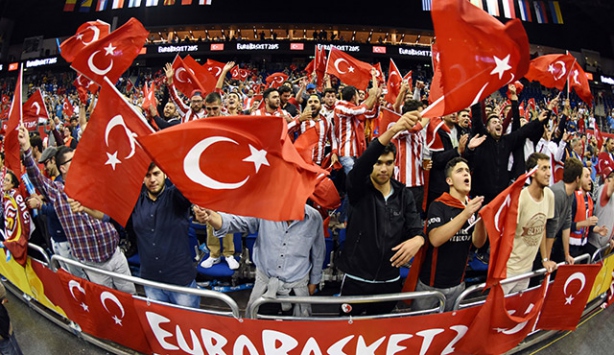 12 Dev Adam'dan Müthiş Galibiyet!