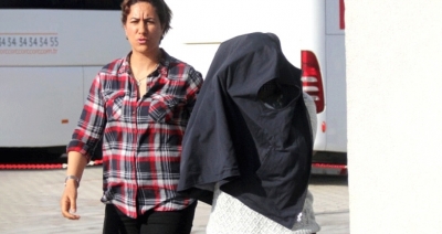 Adana’da Kıskanç Ağabey Dehşeti! Çalışmasına İzin Vermediği Kız Kardeşinin Saçlarını Kazıtıp Eve Hapsetti