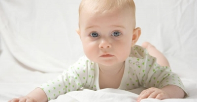 Bebeğinizin Sürekli Kusması Reflü Belirtisi Olabilir