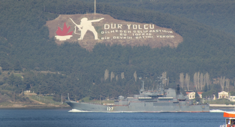 İstanbul Boğaz'ında Rus Savaş Gemisi