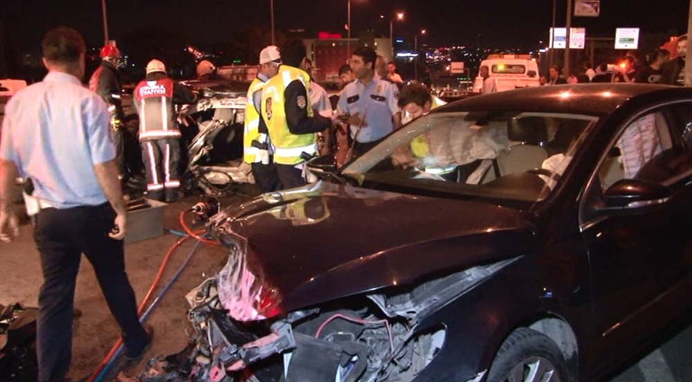 Beylikdüzü'nde Korkunç Kaza: 1 Ölü 3 Yaralı