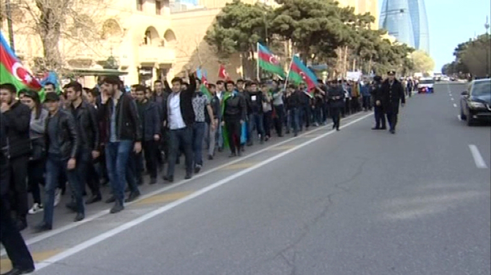 Azerbaycan Gençliğinden Askere Destek