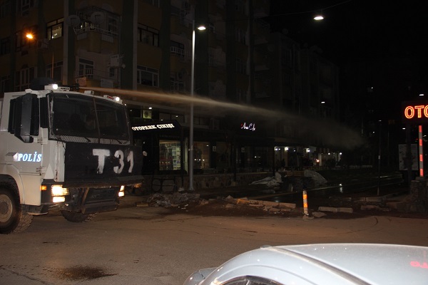 Diyarbakır'da Polise Saldırı!