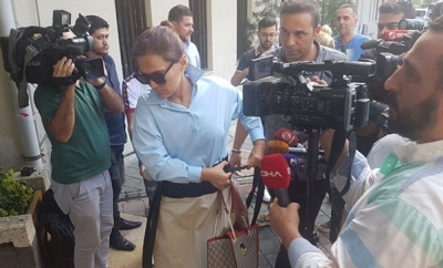 Demet Akalın ve Okan Kurt Sadece İki Dakikada Boşandı