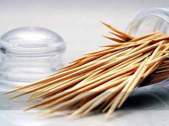 Dişlerin Düşmanı Kürdandan Uzak Durun