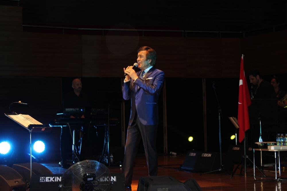 Erol Evgin'den Atatürk'ün Sevdiği Şarkılar