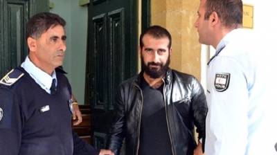 Facebook'ta Engelledi Diye Bıçakla Rehin Aldı!