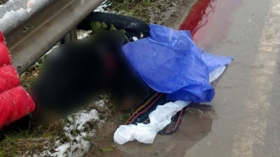 Feci Kaza! Otomobilden Fırlayan Genç Kız Hayatını Kaybetti