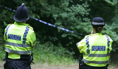 Havada Feci Kaza! Helikopter ve Uçak Çarpışarak Evin Üzerine Düştü