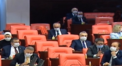 infaz yasası için mecliste maskeli oturum