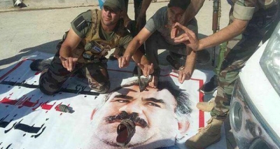 Kerkük Temizlendi Türkmenler Zafer Pozu Verdi! Öcalan Posterlerini Sökerek Üzerine Bastılar
