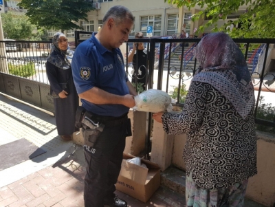 Televizyondan Görüp Çarşaf Siparişi Verdi, Gelen Şeyi Görünce Büyük Şok Yaşadı